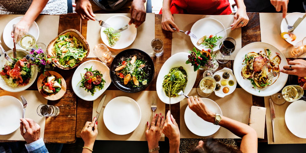 ESL lesson on restaurant vocabulary and communicating dietary restrictions effectively.